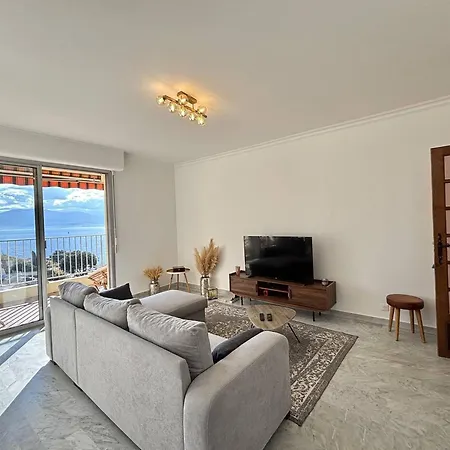 Daire 2 Pieces Avec Terrasse Proche Plages Et Parking A Ajaccio - Fr-1-61-650 *