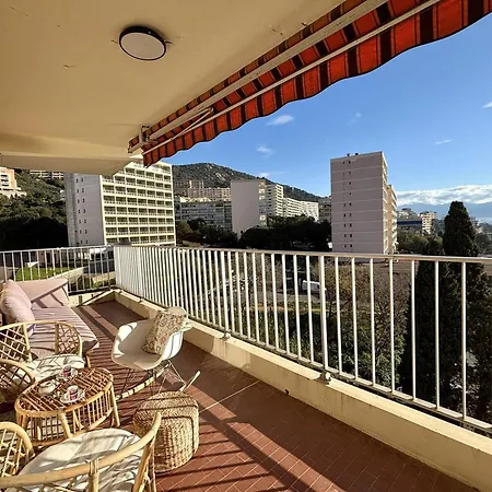 2 Pieces Avec Terrasse Proche Plages Et Parking A Ajaccio - Fr-1-61-650 *